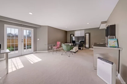 Entry Foyer Photo of 19846 69a Avenue, Langley, BC