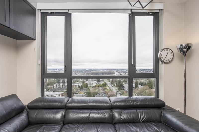 Living Room Photo of 1404 258 Sixth Street, New Westminster, BC