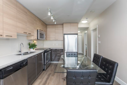 Kitchen Island Photo of 1404 258 Sixth Street, New Westminster, BC