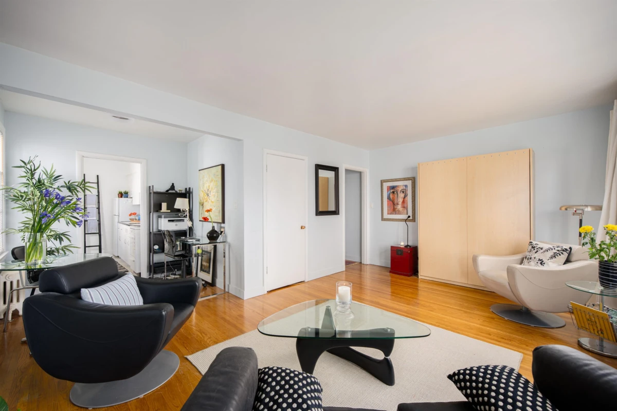 Dining Area Photo of 303 1565 Burnaby Street, Vancouver, BC