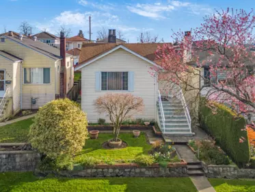 2958 E 4th Avenue, Vancouver, BC, Vancouver — Single Family Residence for sale