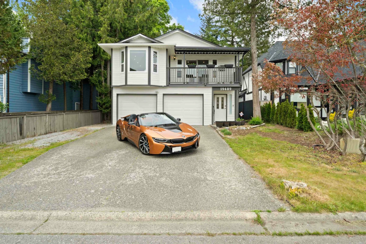 Living Room Photo of 19489 115a Avenue, Pitt Meadows, BC
