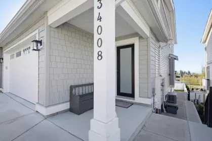34008 Barker Court, Mission, BC, Mission — Half Duplex for sale