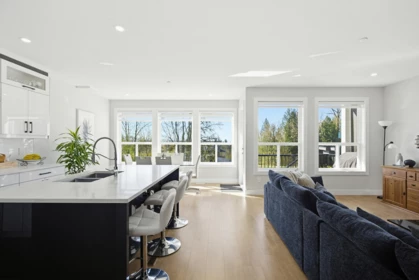Kitchen Island Photo of 34008 Barker Court, Mission, BC