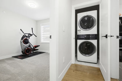 Laundry Room Photo of 34008 Barker Court, Mission, BC
