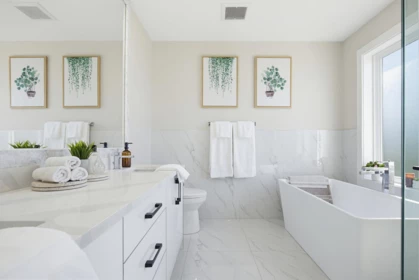 Powder Room Photo of 34008 Barker Court, Mission, BC