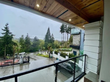 Entry Foyer Photo of 14203 Trites Road, Surrey, BC