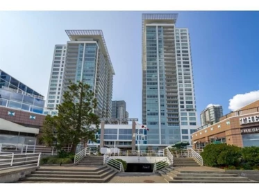 Kitchen Photo of 1905 908 Quayside Drive, New Westminster, BC