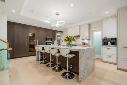 Kitchen Photo of 4797 The Glen, West Vancouver, BC