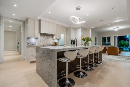 Office / Den Photo of 4797 The Glen, West Vancouver, BC