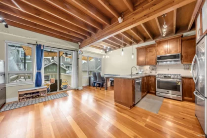 Basement Recreation Room Photo of 270 Holly Avenue, New Westminster, BC