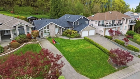 8635 Sunrise Drive, Chilliwack, BC, Chilliwack — Single Family Residence for sale