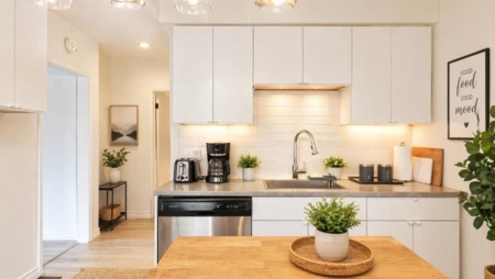 Breakfast Nook Photo of 5231 Culloden Street, Vancouver, BC