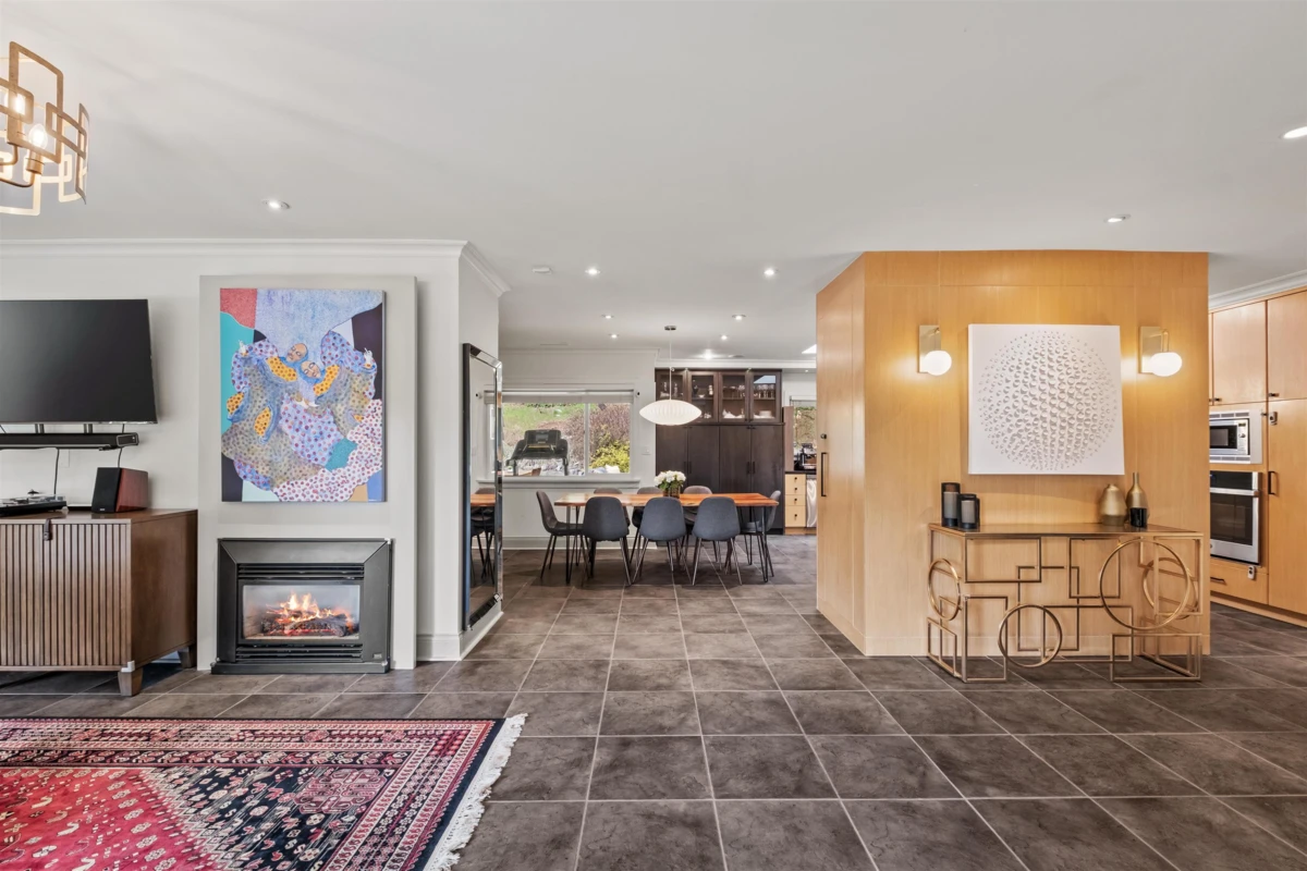 Family Room Photo of 355 Rabbit Lane, West Vancouver, BC