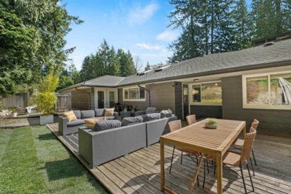 Backyard Photo of 355 Rabbit Lane, West Vancouver, BC