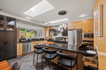 Breakfast Nook Photo of 355 Rabbit Lane, West Vancouver, BC