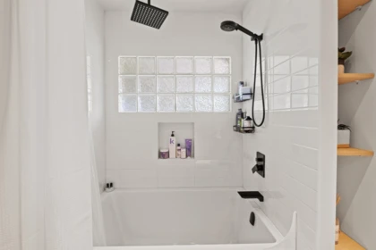 Laundry Room Photo of 355 Rabbit Lane, West Vancouver, BC