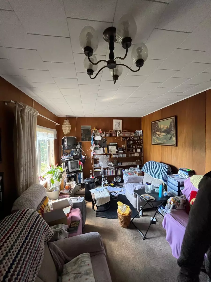 Dining Area Photo of 46275 Portage Avenue, Chilliwack, BC