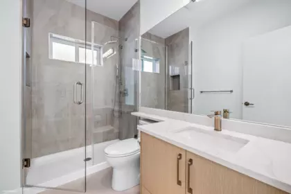 Entry Foyer Photo of 11468 Williams Road, Richmond, BC