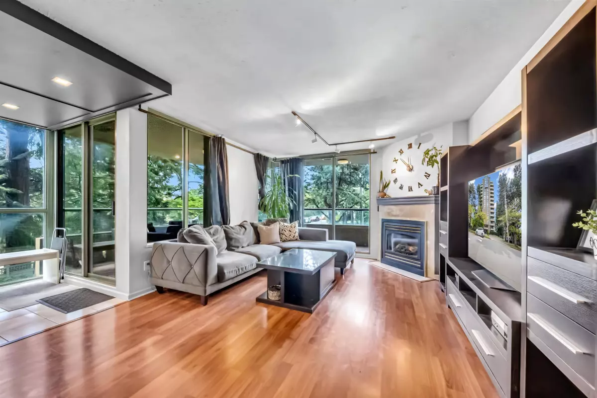 Dining Area Photo of 220 7288 Acorn Avenue, Burnaby, BC