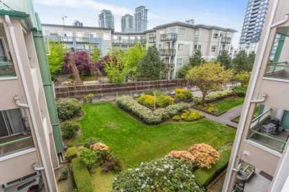 Breakfast Nook Photo of 307 10128 132 Street, Surrey, BC