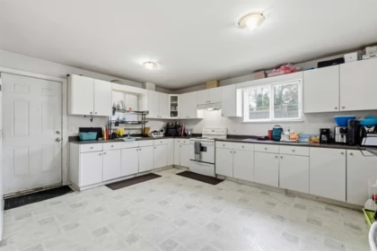 Kitchen Island Photo of 13869 Brentwood Crescent, Surrey, BC