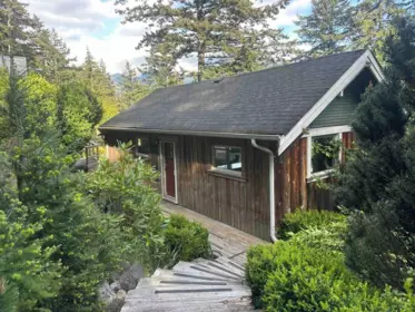 1482 Eagle Cliff Road, Bowen Island, BC, Bowen Island — Single Family Residence for sale