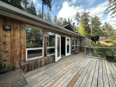 1482 Eagle Cliff Road, Bowen Island, BC, Bowen Island — Single Family Residence for sale