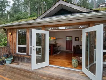1482 Eagle Cliff Road, Bowen Island, BC, Bowen Island — Single Family Residence for sale