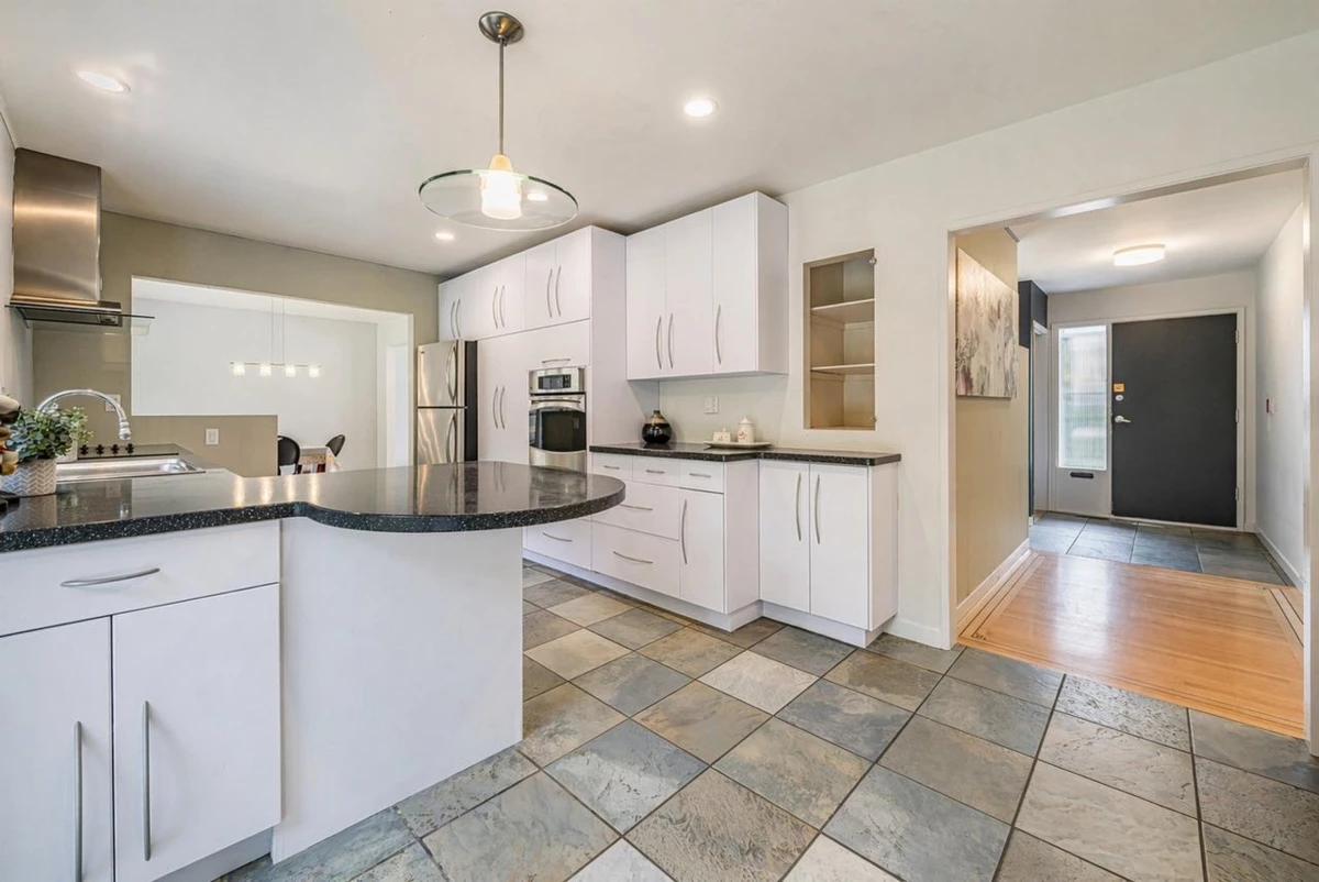 Dining Area Photo of 4037 Ripple Road, West Vancouver, BC