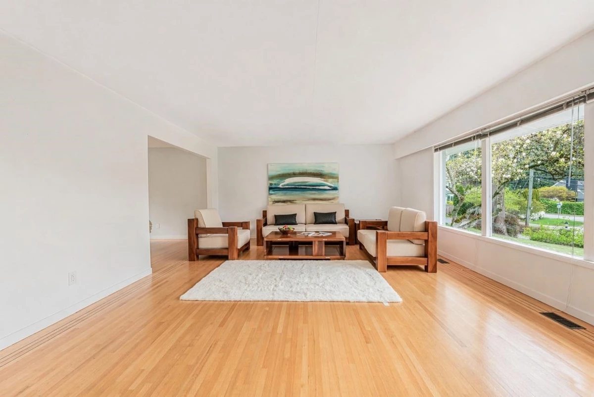 Living Room Photo of 4037 Ripple Road, West Vancouver, BC