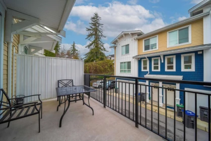Entry Foyer Photo of 76 16561 17a Avenue, Surrey, BC