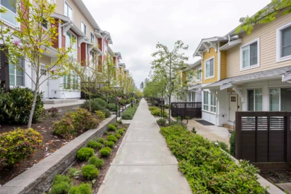 Front Yard Photo of 76 16561 17a Avenue, Surrey, BC