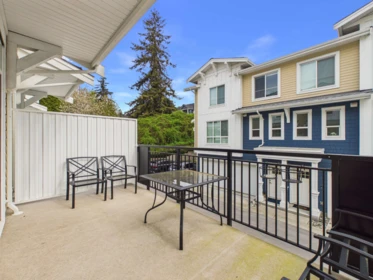 Hallway Photo of 76 16561 17a Avenue, Surrey, BC