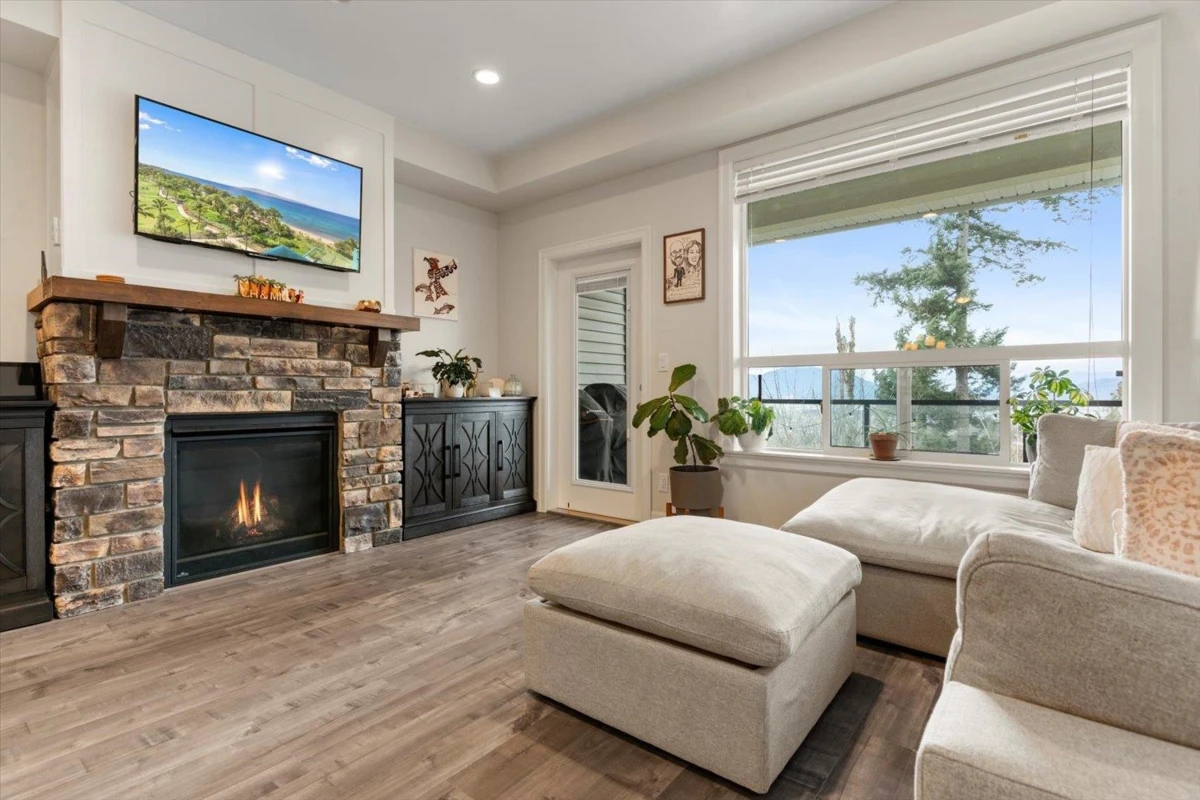 Living Room Photo of 123 6026 Lindeman Street, Chilliwack, BC