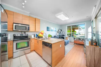 214 5788 Sidley Street, Burnaby, BC, Burnaby — Apartment/Condo for sale