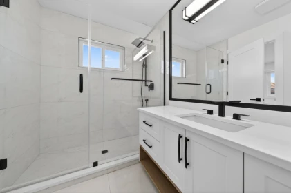Laundry Room Photo of 11399 85a Avenue, Delta, BC