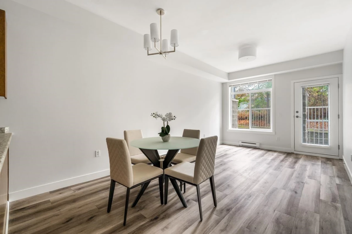 Family Room Photo of 103 13277 108 Avenue, Surrey, BC