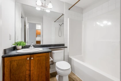 Powder Room Photo of 103 13277 108 Avenue, Surrey, BC