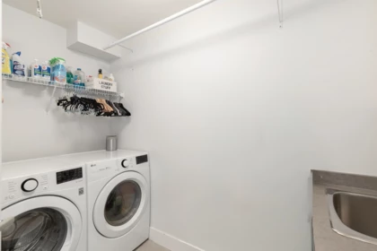 Basement Recreation Room Photo of 16665 103a Avenue, Surrey, BC