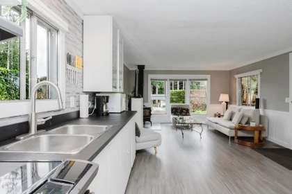 Kitchen Island Photo of 3366 Richards Road, Roberts Creek, BC
