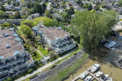 Hot Tub / Spa Photo of 204 4733 W River Road, Delta, BC