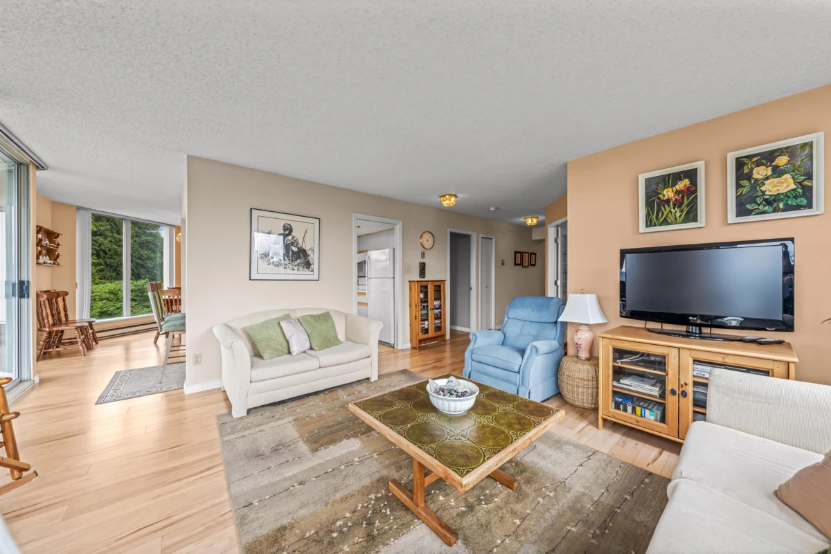 Family Room Photo of 305 69 Jamieson Court, New Westminster, BC