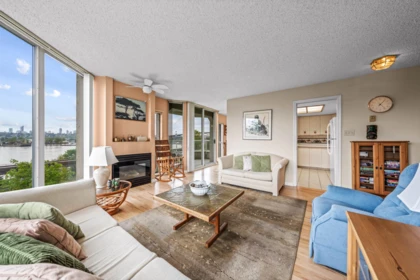 Kitchen Island Photo of 305 69 Jamieson Court, New Westminster, BC