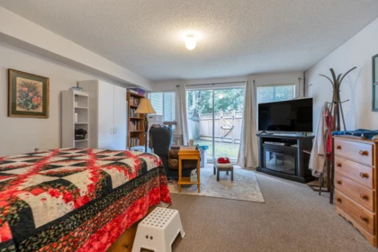 Garden / Landscaping Photo of 109 13843 100 Avenue, Surrey, BC