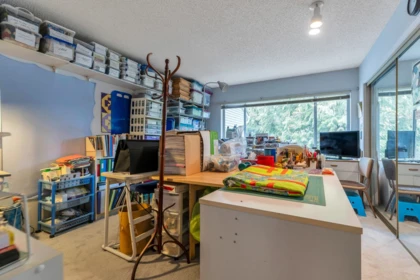 Hallway Photo of 109 13843 100 Avenue, Surrey, BC