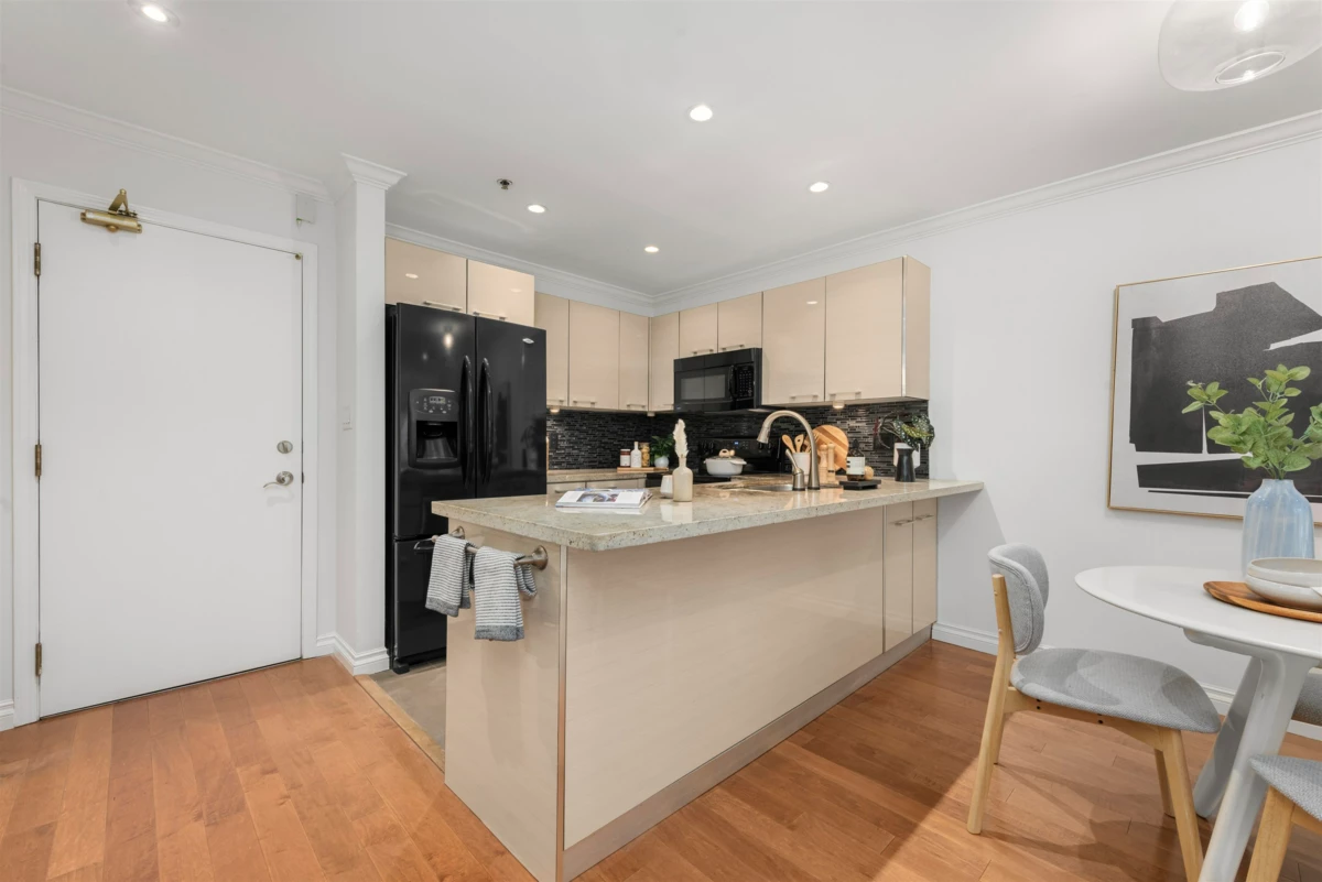 Dining Area Photo of 103 1925 W 2nd Avenue, Vancouver, BC