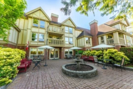 101 843 22nd Street, West Vancouver, BC