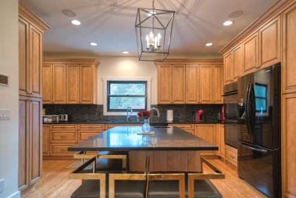 Kitchen Island Photo of 4253 Packalen Boulevard, Garden Bay, BC