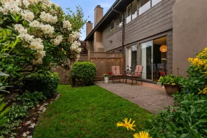 Front Yard Photo of 6523 Pimlico Way, Richmond, BC